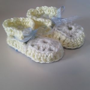 Handmade crochet baby shoes
